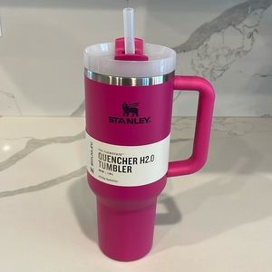 Stanley - FUCHSIA (hot pink) - 40 oz. Flowstate Quencher H2.0 Tumbler - NWT!